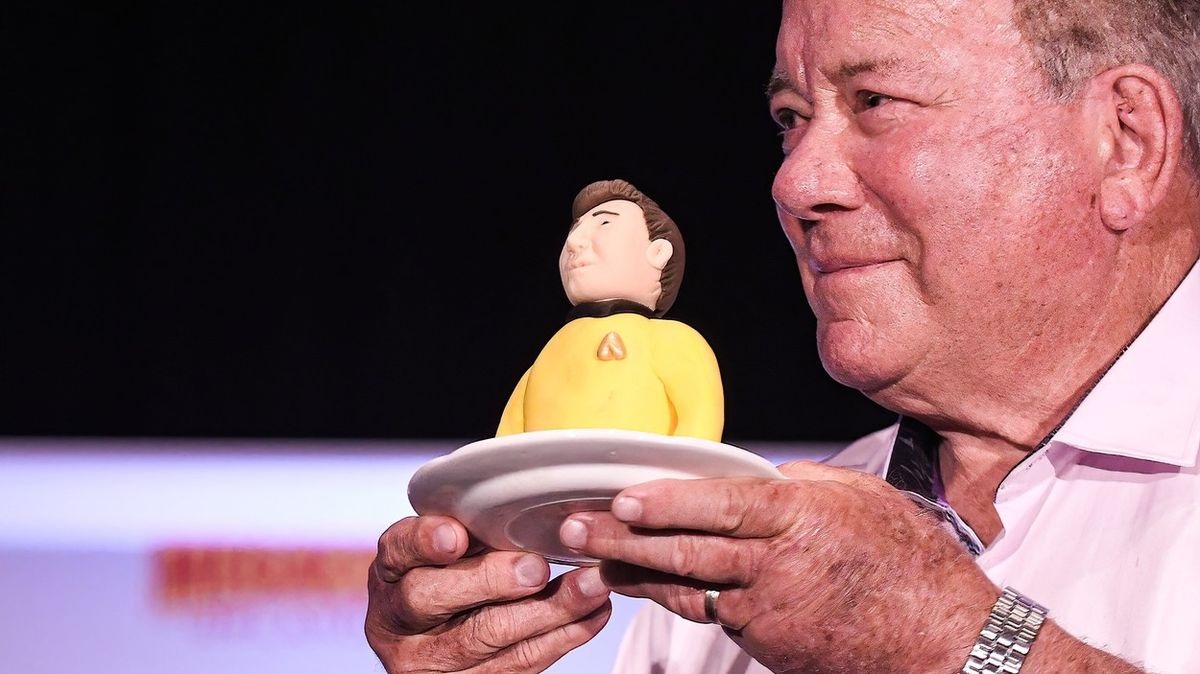 Potvrzeno: Kapitán Kirk ze Star Treku poletí v 90 letech do vesmíru